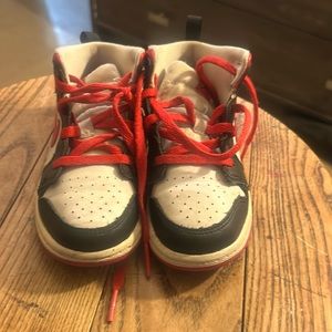 Kids sneakers